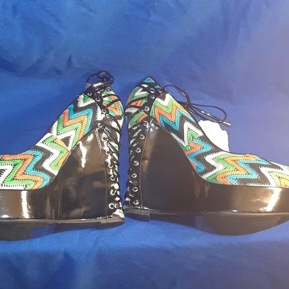 Aztec Print Wedge Heels. - Picture 2 of 5